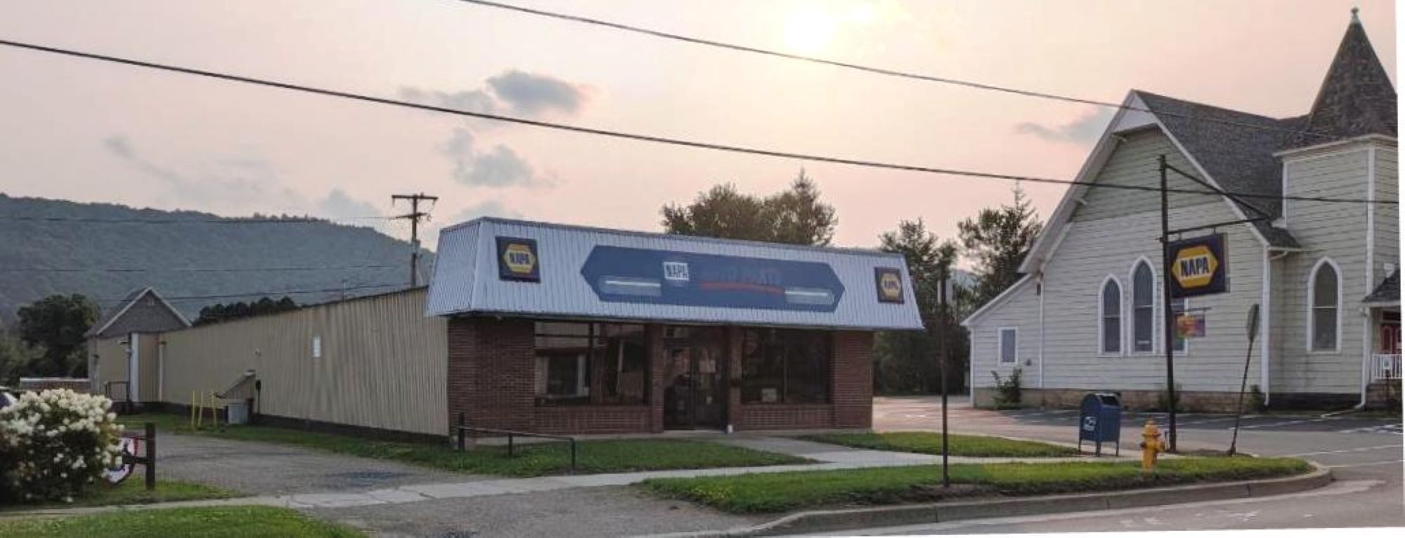 NAPA Auto Parts Distributor portefeuille de 2 biens à vendre sur LoopNet.fr Photo de l’immeuble– Image 1 sur 9