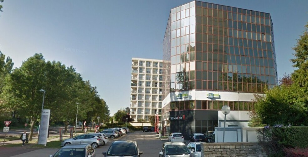 Bureau dans Chalon-sur-Saône à louer - Photo de l’immeuble – Image 3 sur 8