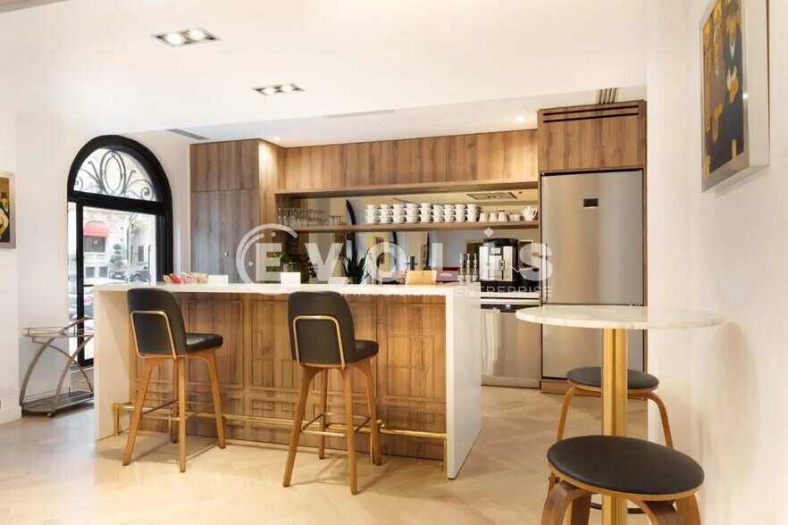 Bureau dans Paris à louer - Photo de l’immeuble – Image 2 sur 7