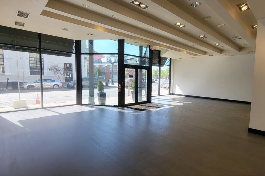 74-76 Elm St, Westfield, NJ à louer - Photo de l’immeuble – Image 2 sur 4