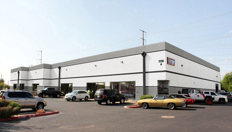 1730 W Sunrise Blvd, Gilbert, AZ à louer - Photo de l’immeuble – Image 1 sur 9