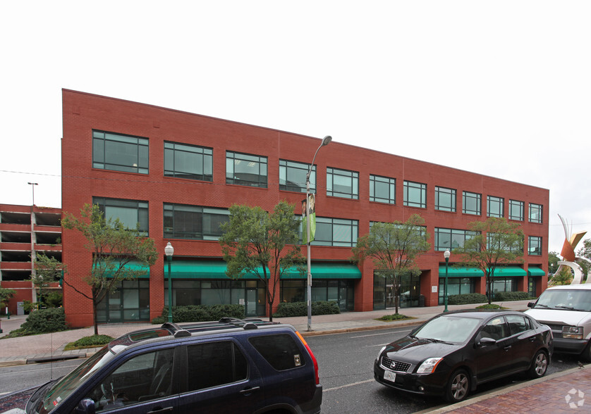 1040 Park Ave, Baltimore, MD à louer - Photo de l’immeuble – Image 2 sur 7