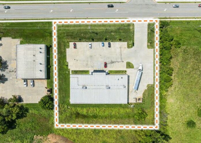2106 Missouri 7, Pleasant Hill, MO à vendre - Photo de l’immeuble – Image 3 sur 4