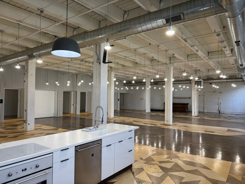 1821 W Hubbard St, Chicago, IL à louer - Photo de l’immeuble – Image 3 sur 10
