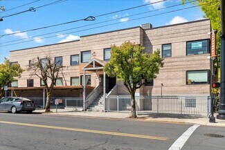 Plus de détails pour 435 NE Evans St, Mcminnville, OR - Bureau à vendre