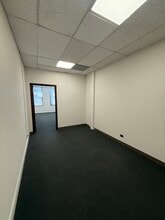 3200-3206 N Lincoln Ave, Chicago, IL à louer Photo intérieure– Image 2 sur 4