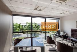 Industriel/Logistique dans Villeneuve La Garenne à louer - Photo de l’immeuble – Image 3 sur 5