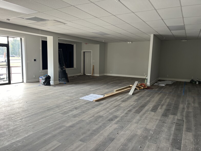 4975 Highway 78, Lilburn, GA à louer - Photo intérieure – Image 2 sur 6