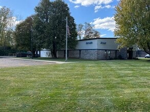 2509 Ada Dr, Elkhart, IN à louer Photo intérieure– Image 2 sur 11