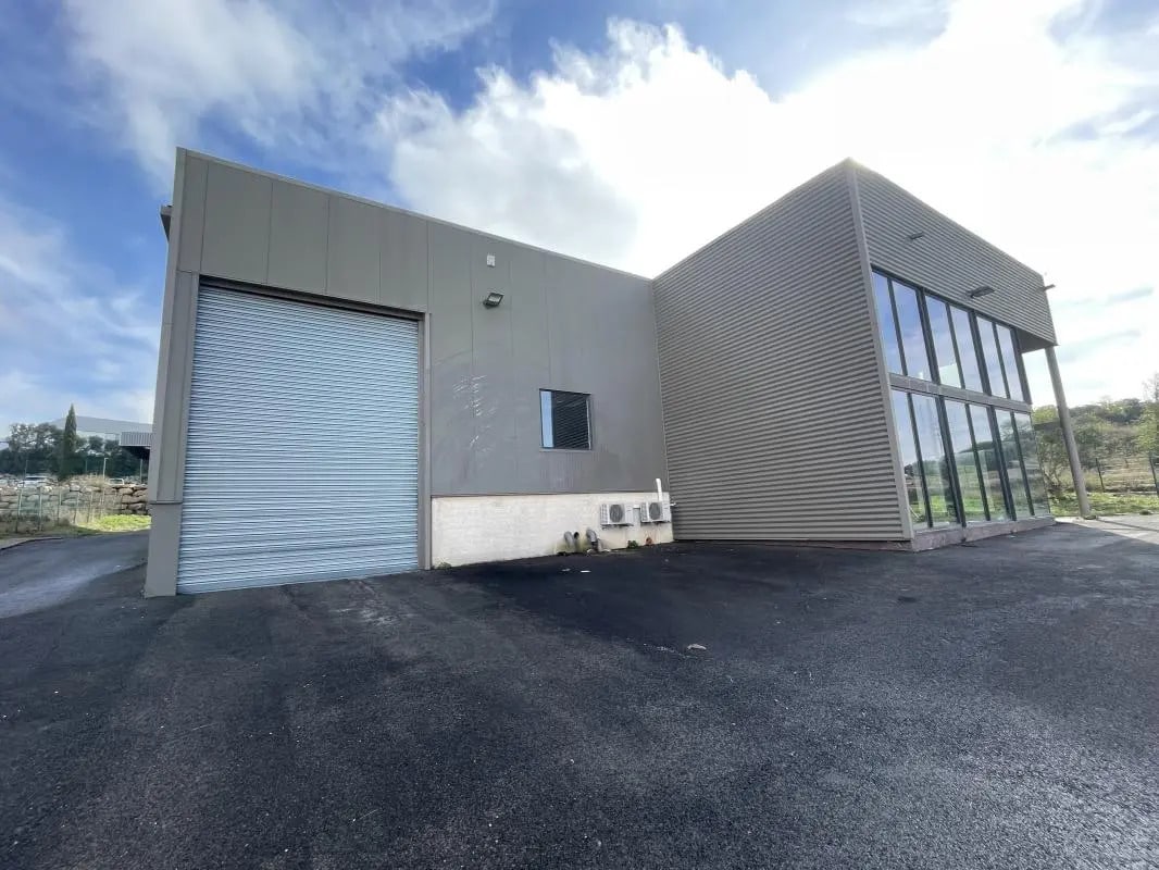 Local d’activités dans Frontignan à louer Photo de l’immeuble– Image 1 sur 12