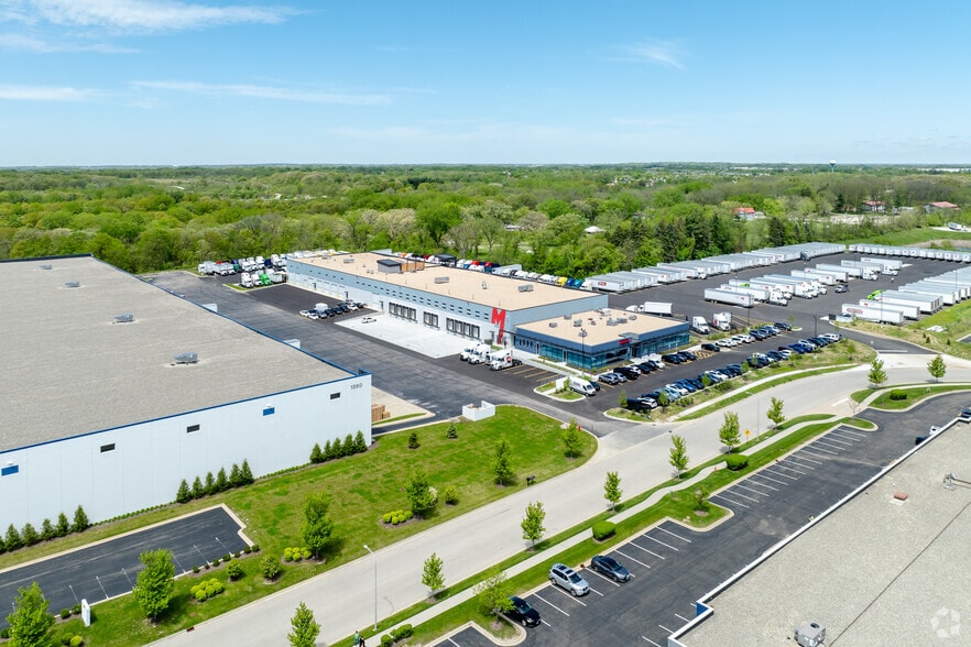 1384 Madeline Ln, Elgin, IL à louer - Aérien – Image 2 sur 5