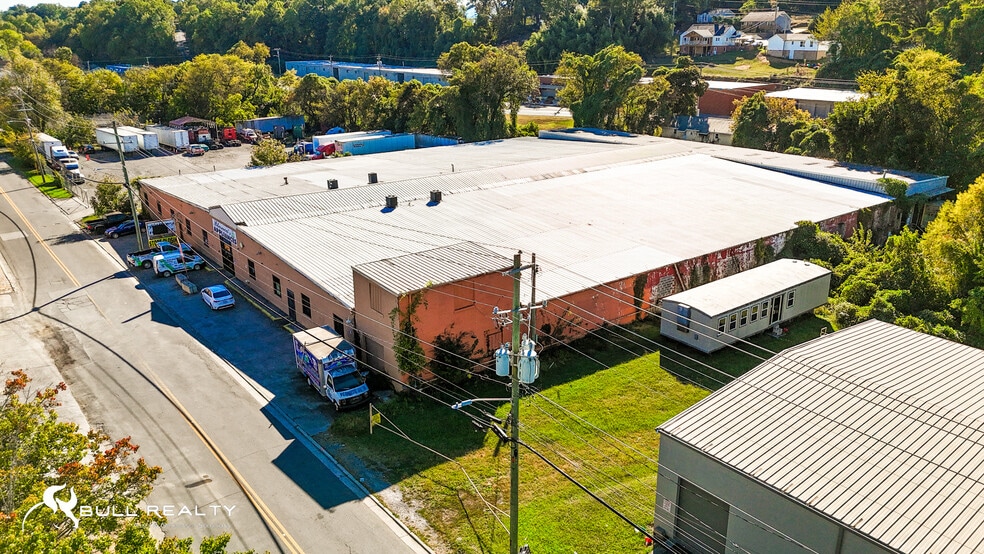 406 Fourth Ave, Dalton, GA à louer - Photo de l’immeuble – Image 3 sur 16