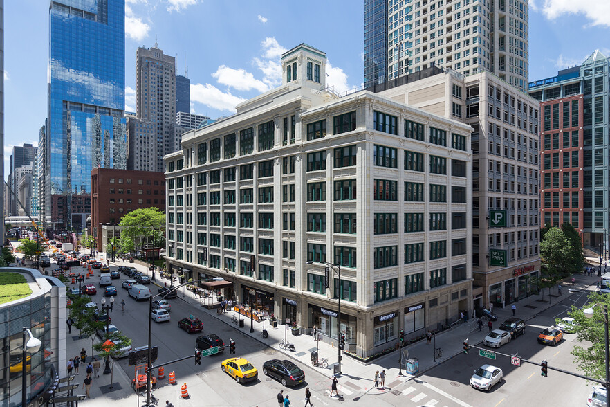350 N Clark St, Chicago, IL à louer - Photo de l’immeuble – Image 1 sur 7