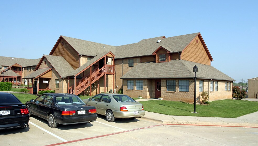 416 N Main St, Euless, TX à louer - Photo de l’immeuble – Image 2 sur 5