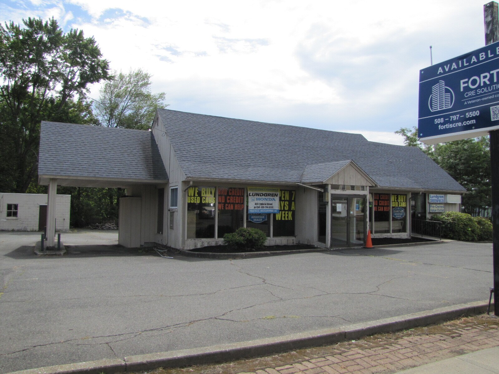 377 Federal St, Greenfield, MA à vendre Photo de l’immeuble– Image 1 sur 11