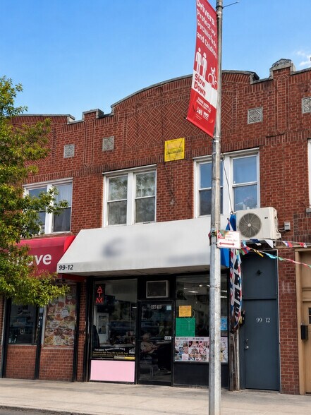99-12 37th Ave, Corona, NY à vendre - Photo intérieure – Image 3 sur 8