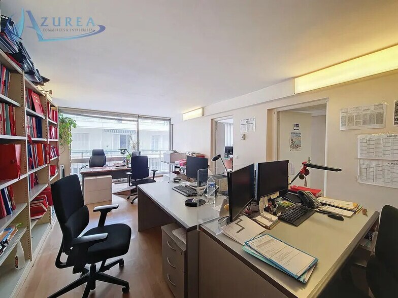 Bureau dans Nice à louer - Photo de l’immeuble – Image 1 sur 12