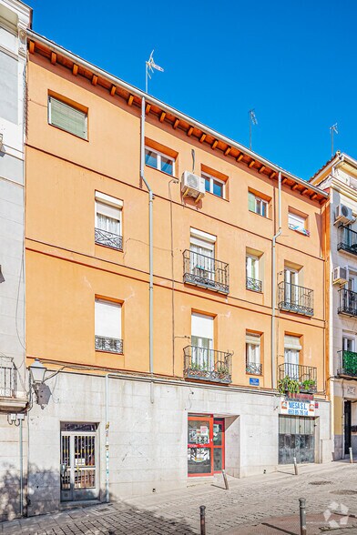 Calle Del Calvario, Madrid, Madrid à louer - Photo de l’immeuble – Image 2 sur 2