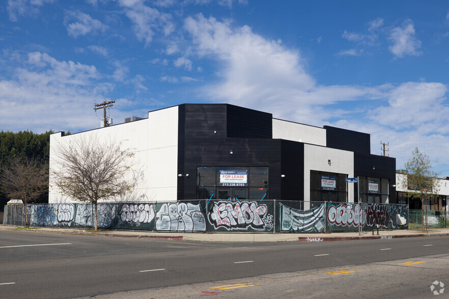 5933 Vineland Ave, North Hollywood, CA à louer - Photo de l’immeuble – Image 1 sur 39