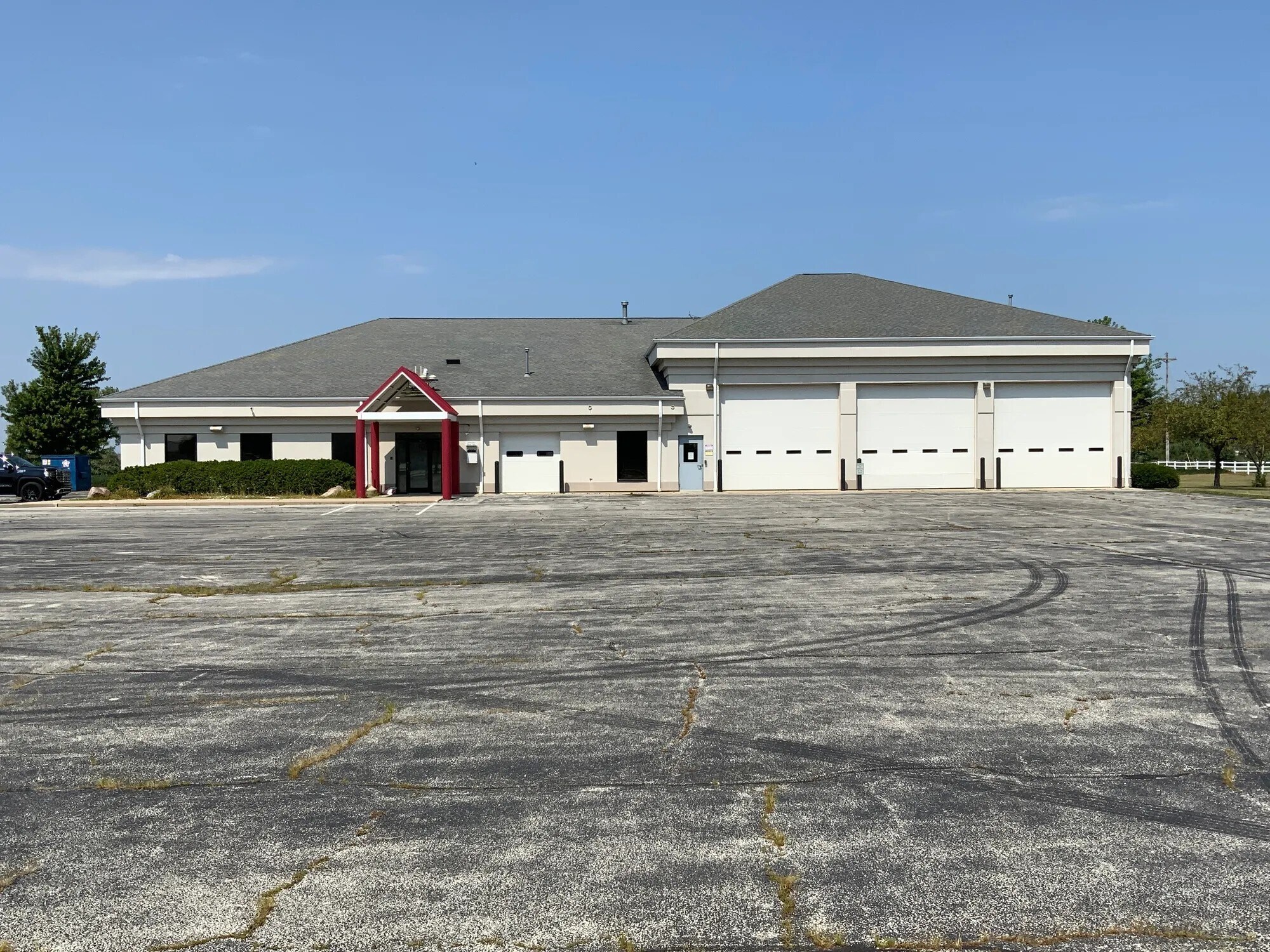 27681 Cummings Rd, Millbury, OH à vendre Photo principale– Image 1 sur 4