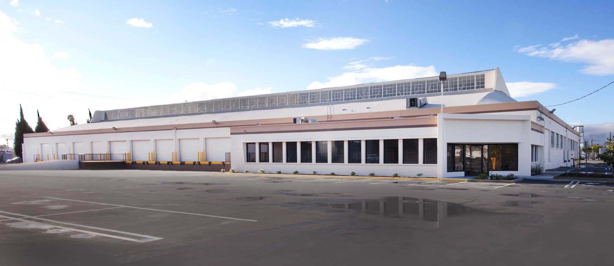 12900 Simms Ave, Hawthorne, CA à louer Photo principale– Image 1 sur 9