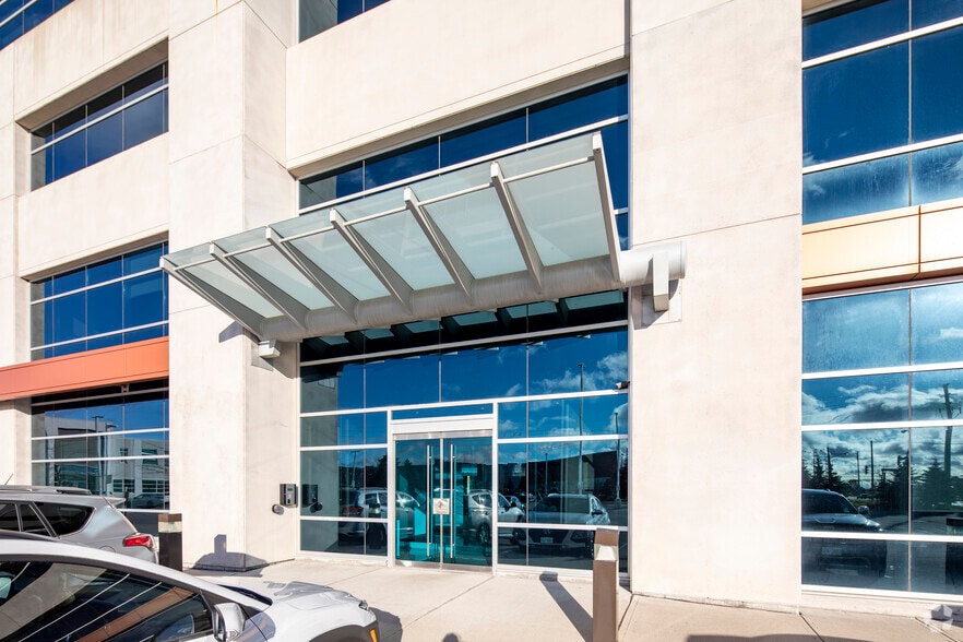 7300-7330 Keele St, Concord, ON à louer - Photo de l’immeuble – Image 3 sur 5