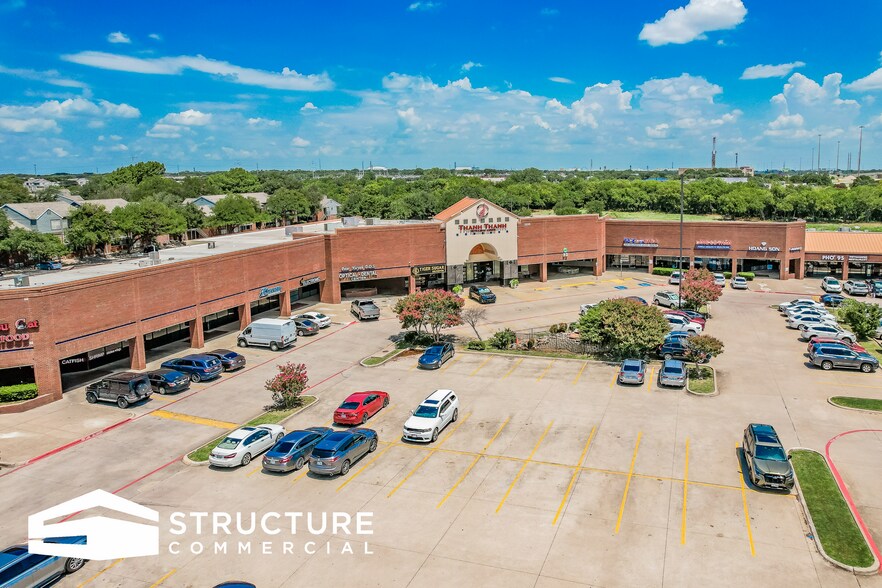 2505-2525 E Arkansas Ln, Arlington, TX à vendre - Photo principale – Image 1 sur 12