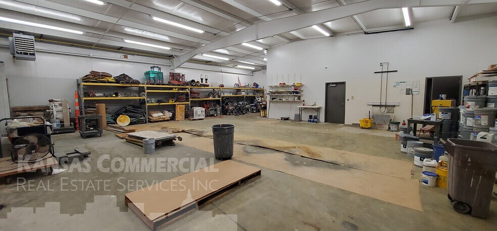 5449 SW Randolph Ave, Topeka, KS à vendre - Photo de l’immeuble – Image 2 sur 3