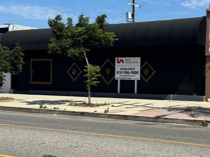 10843 Burbank Blvd, North Hollywood, CA à louer Photo de l’immeuble– Image 1 sur 16