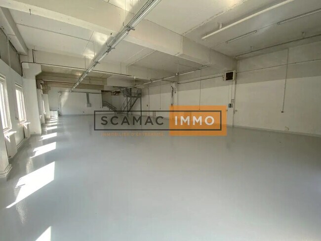 Plus de détails pour Bureau, Industriel/Logistique à louer