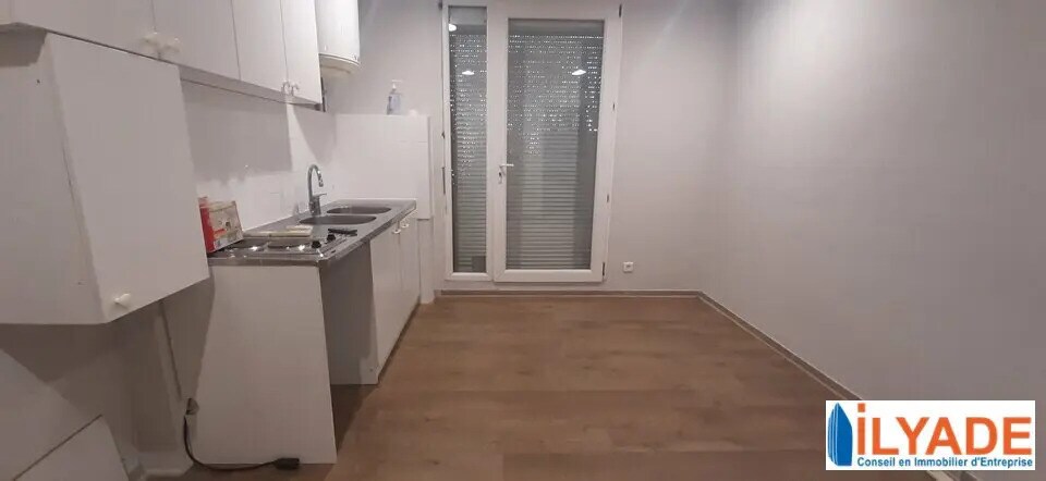 795 Rue André Ampère, Aix-en-Provence à louer - Photo de l’immeuble – Image 3 sur 7