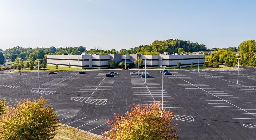 4500 Munson St, Canton, OH à louer - Photo de l’immeuble – Image 3 sur 10