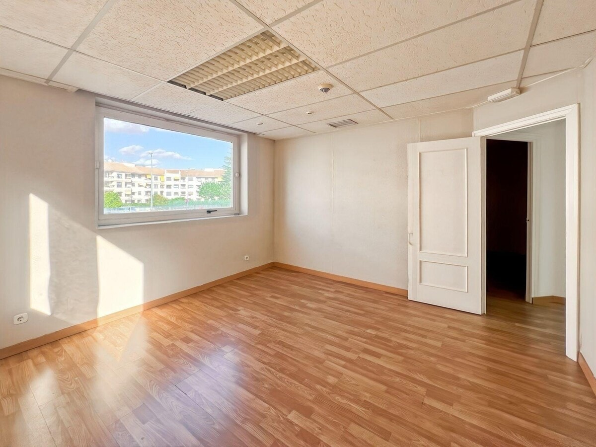 Majadahonda, MAD 28220 - Lot 09 - - Photo intérieure - Image 1 of 25