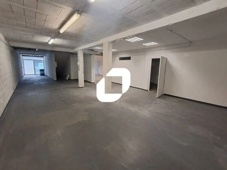 Local d’activités dans Nanterre à louer - Photo intérieure – Image 3 sur 8