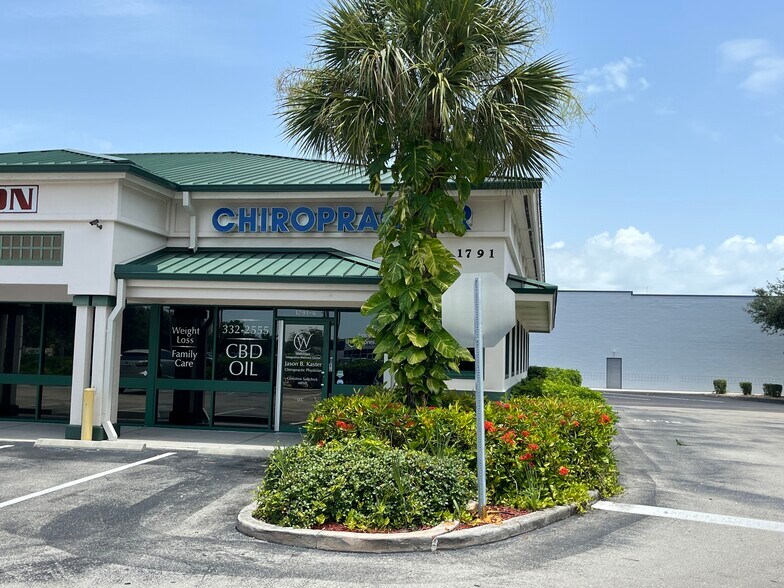 1791 Boy Scout Dr, Fort Myers, FL à louer - Photo de l’immeuble – Image 2 sur 3