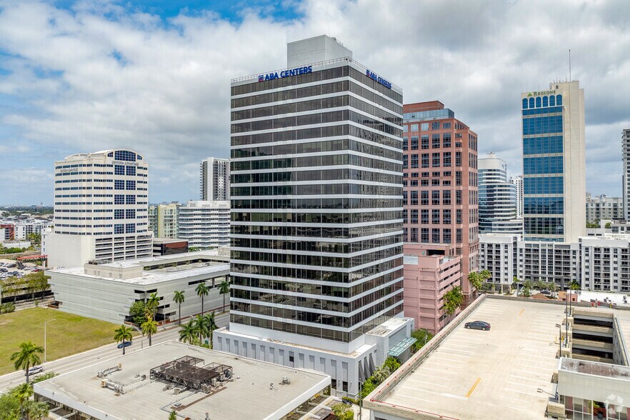 110 E broward Blvd, Fort Lauderdale, FL à louer - Photo de l’immeuble – Image 2 sur 10