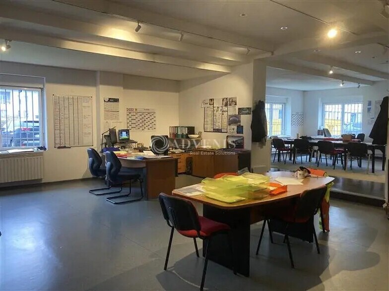 Local d’activités dans Strasbourg à louer - Photo de l’immeuble – Image 3 sur 8