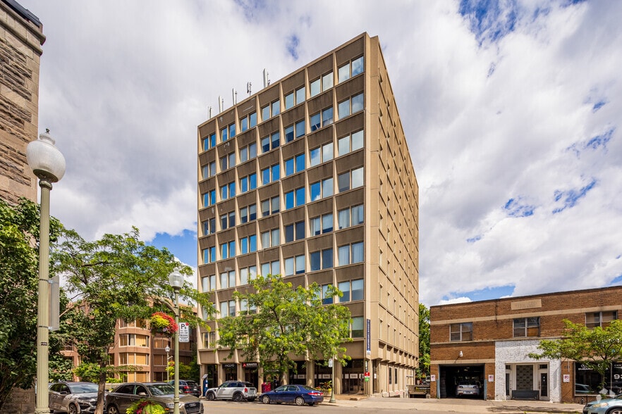 245 Av Victoria, Westmount, QC à louer - Photo de l’immeuble – Image 2 sur 7