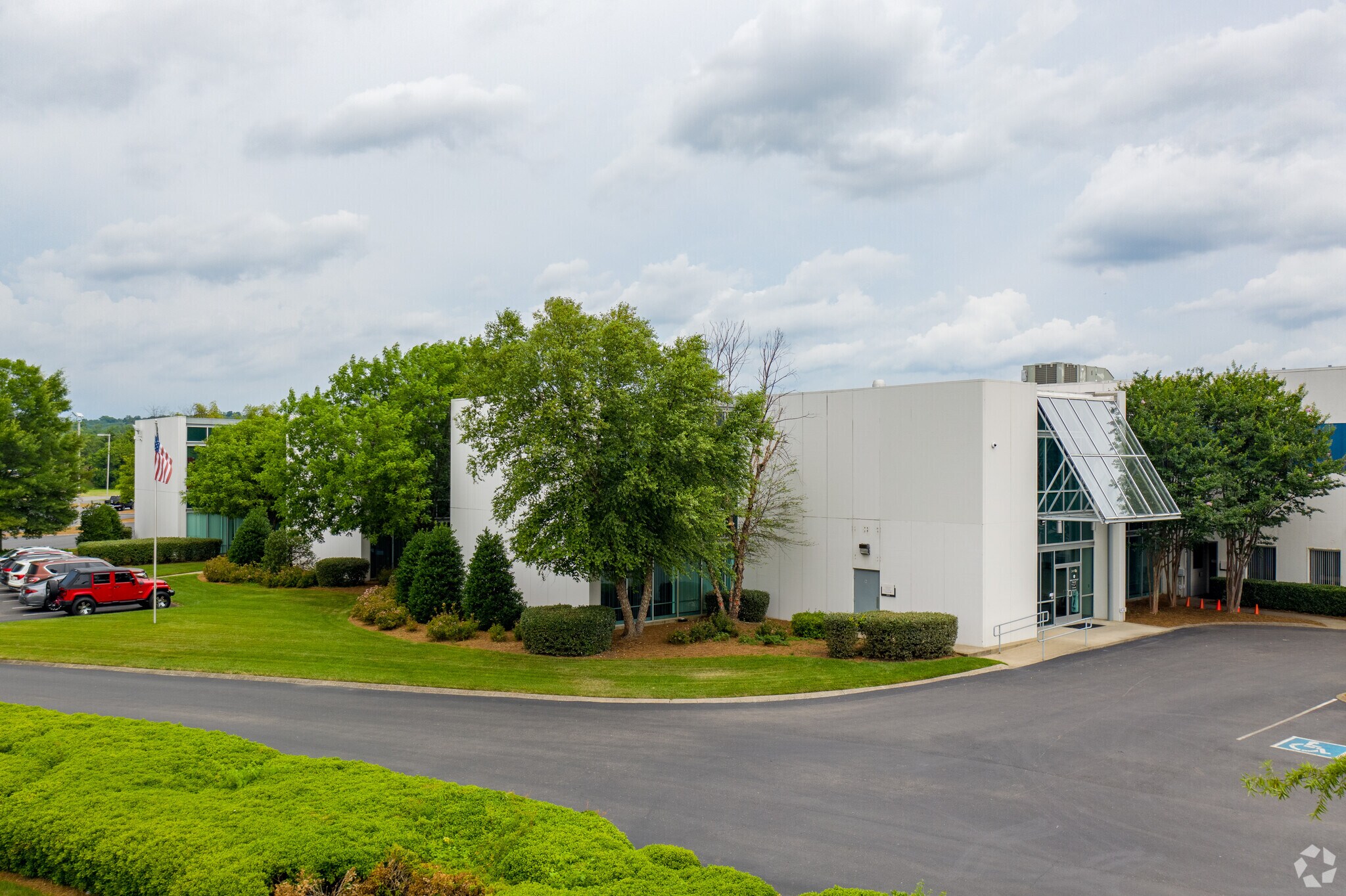 245 Great Circle Rd, Nashville, TN à louer Photo de l’immeuble– Image 1 sur 8