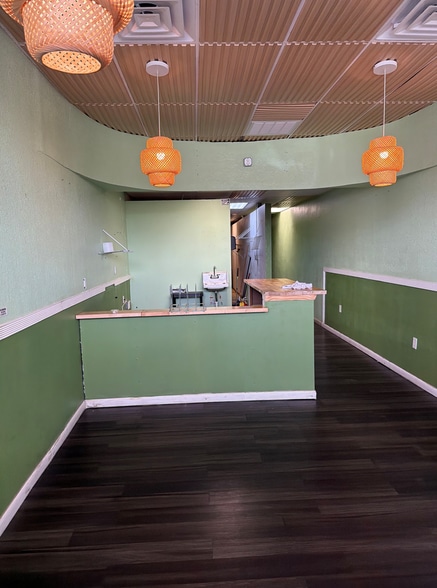 4636 W Irlo Bronson Memorial Hwy, Kissimmee, FL à louer - Photo intérieure – Image 3 sur 8