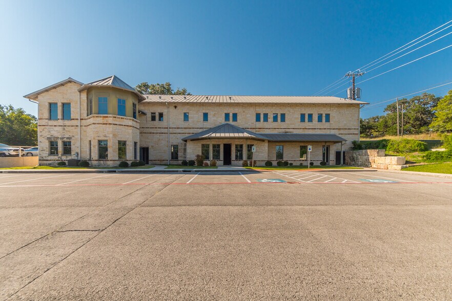 415 S School St, Boerne, TX à louer - Photo de l’immeuble – Image 2 sur 7