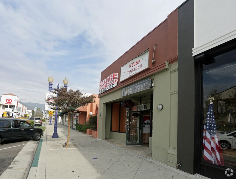 728 N Azusa Ave, Azusa, CA à louer - Photo de l’immeuble – Image 2 sur 2