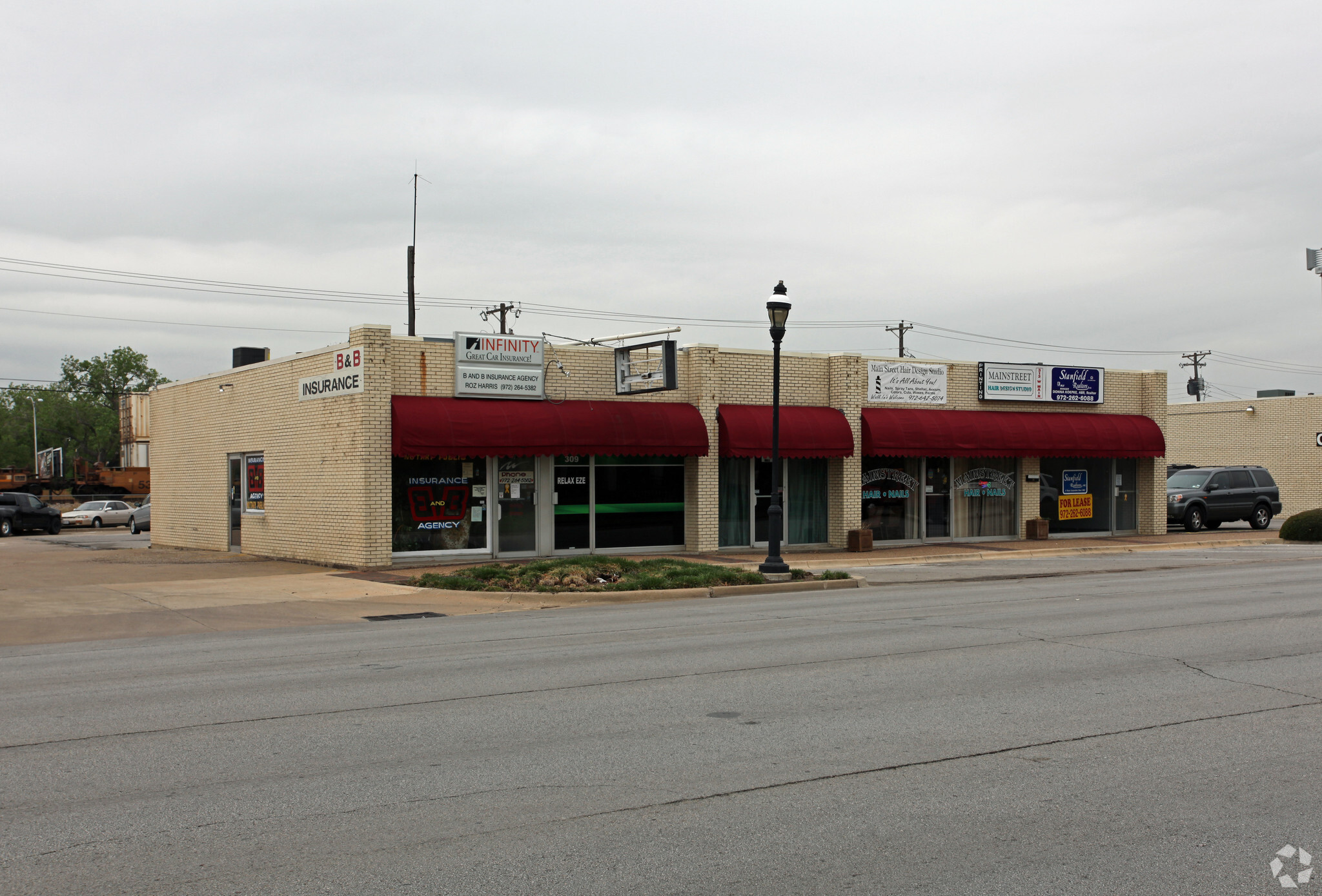 313 W Main St, Grand Prairie, TX à vendre Photo principale– Image 1 sur 3