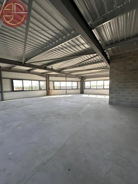 Local commercial dans Carbonne à louer - Photo de l’immeuble – Image 3 sur 8