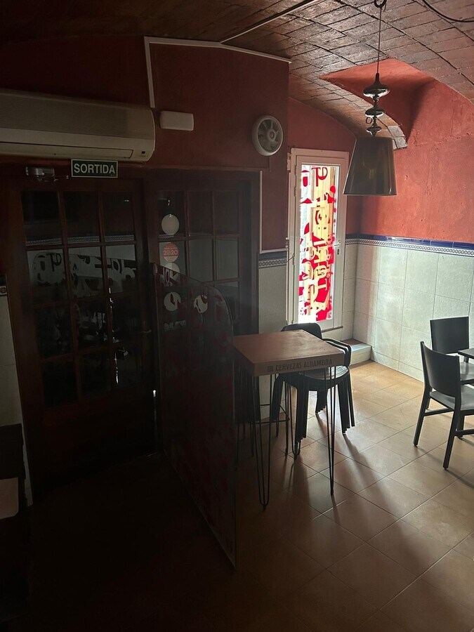 Terrassa, BAR 08221 - Lot Loc - - Photo intérieure - Image 1 of 12