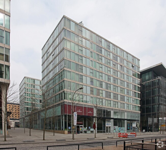 315 Avebury Blvd, Milton Keynes à louer - Photo de l’immeuble – Image 3 sur 5