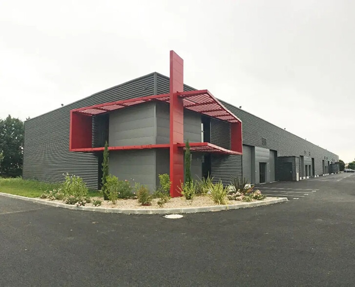 109 Impasse Thales, Bouloc à vendre - Photo de l’immeuble – Image 2 sur 2