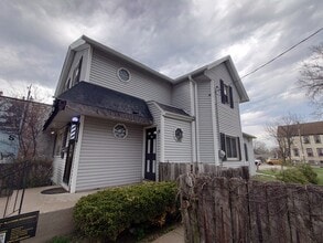 2340 Kinnickinnic Ave, Milwaukee, WI à vendre Photo intérieure– Image 1 sur 6