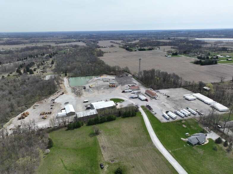 8451 S SR 39, Clayton, IN à louer - Photo de l’immeuble – Image 3 sur 3