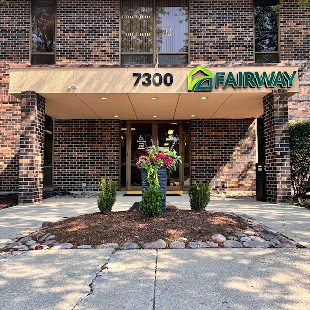 7250 W College Dr, Palos Heights, IL à louer Photo de l’immeuble– Image 1 sur 7